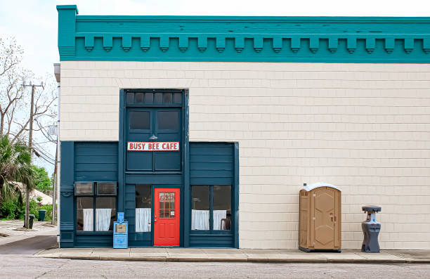 Best Portable bathroom rental  in Island City, OR
